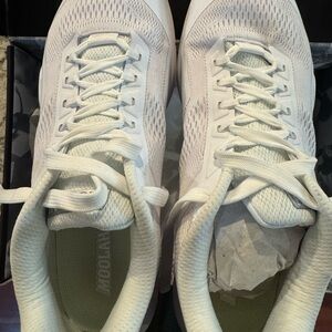 Moolah White Athletic Sneakers basketball